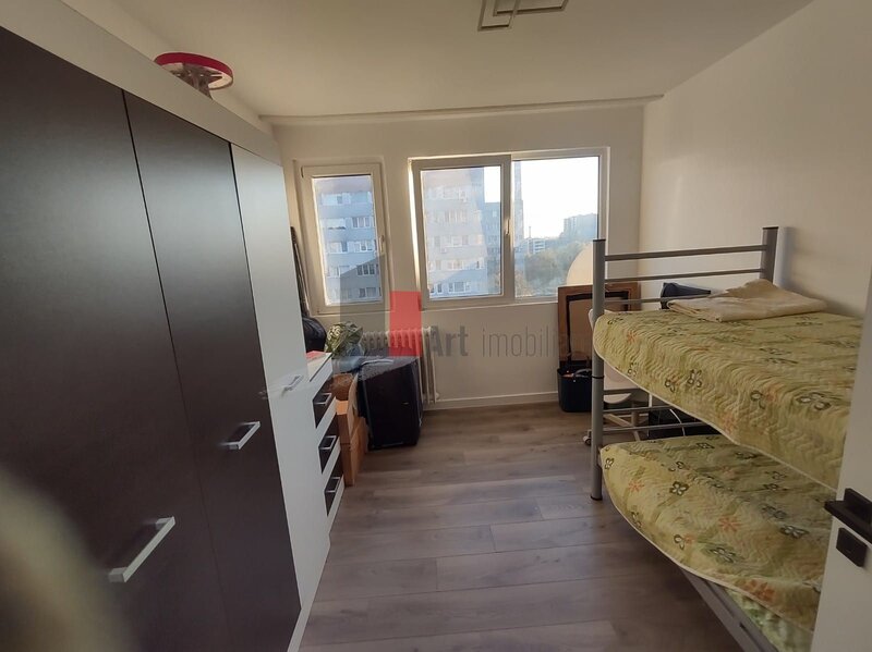 Brancoveanu, vanzare apartament 3 camere.